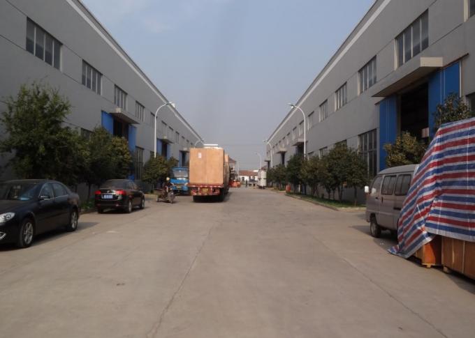 3000kg Glass Bottle Carbonated Drink Filling Machine With Touch Screen Control 4